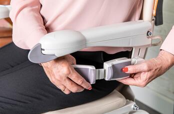 Schodišťová sedačka Handicare 1100 ovládání