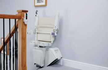 Schodišťová sedačka Handicare 1100