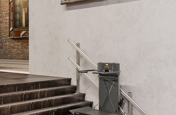 Šikmá schodišťová plošina Logic pro osoby na vozíku 2, VECOM