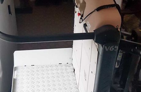 Realizace Vecom: Šikmá schodišťová plošina V65, Skalná