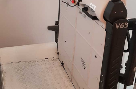 Vecom instalace Šikmé schodišťové plošiny V65 ve Skalné