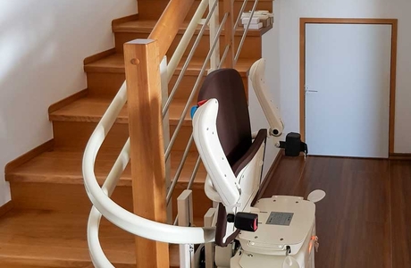 Schodišťová sedačka V59 Dolce Vita v Budislavi, Realizace Vecom
