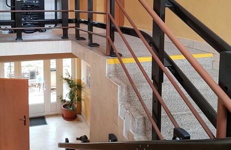 Instalace Vecom: Šikmá schodišťová plošina V65, Borotín