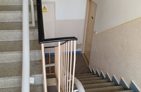 Točité schody nejsou pro schodišťovou sedačku Handicare freecurve překážka