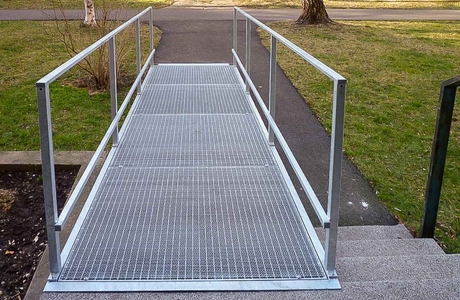 Pevná nájezdová rampa pro vozíčkáře, VECOM