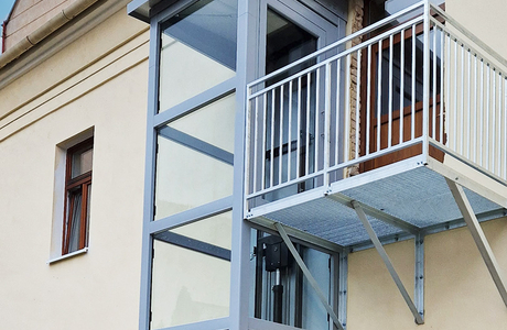 Vecom, vertikální zdvižná plošina E07, Lomnice